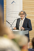Studiendekan Prof. Dr. Wolfgang Schweiger | Quelle: Photo Schneider